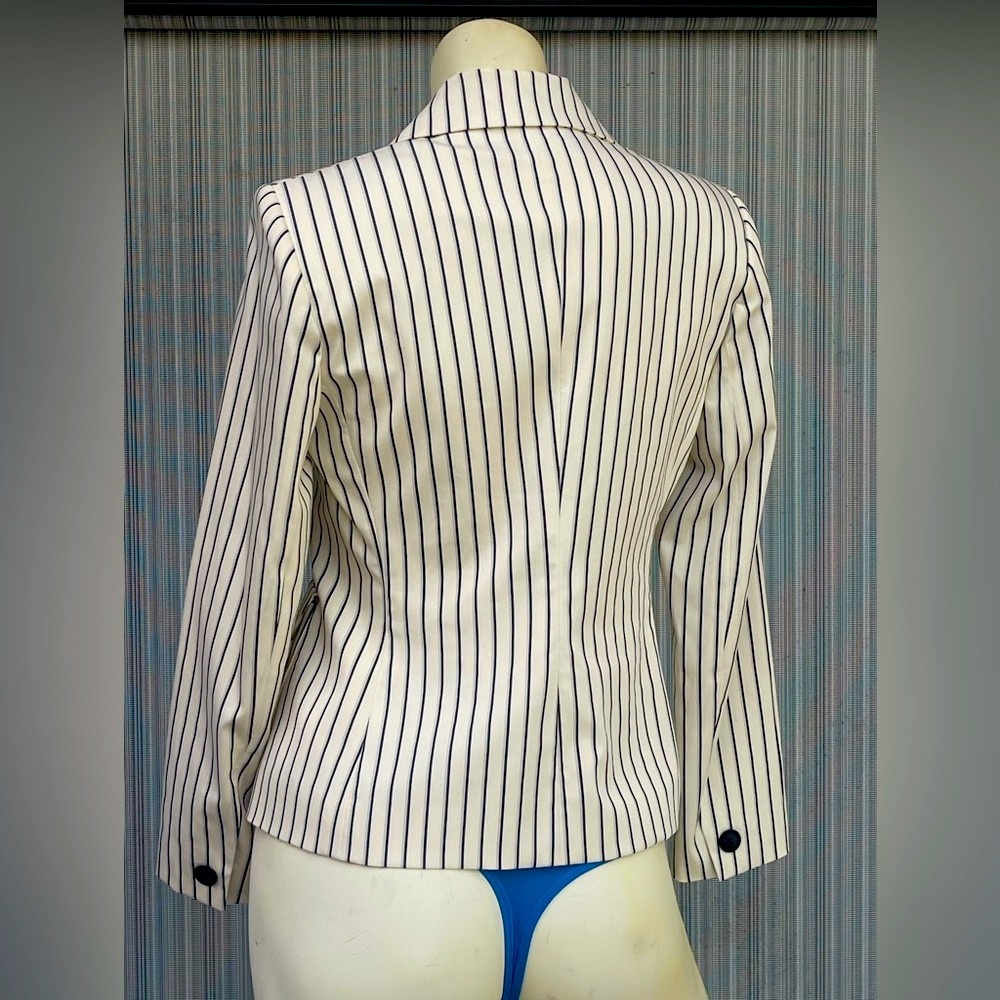 Off White Preppy Kasper Black and White Blazer with Notched Lapel size 2 - Picture 4 of 16